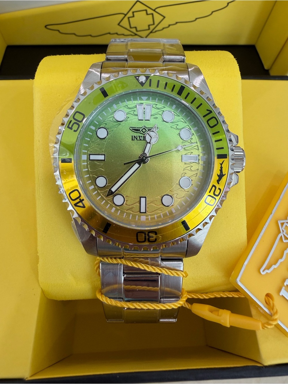 Invicta Model 50936 Pro Diver Men’s Watch. Brand new.